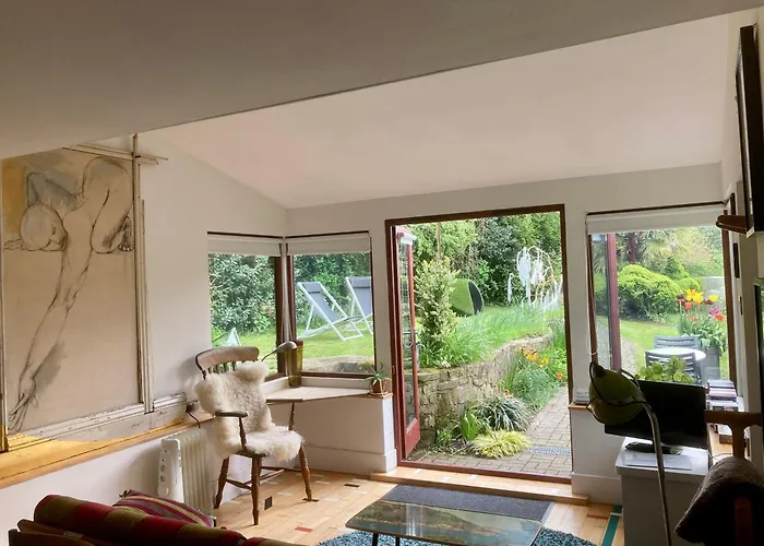 Unique Artists Studio With A Private Garden.