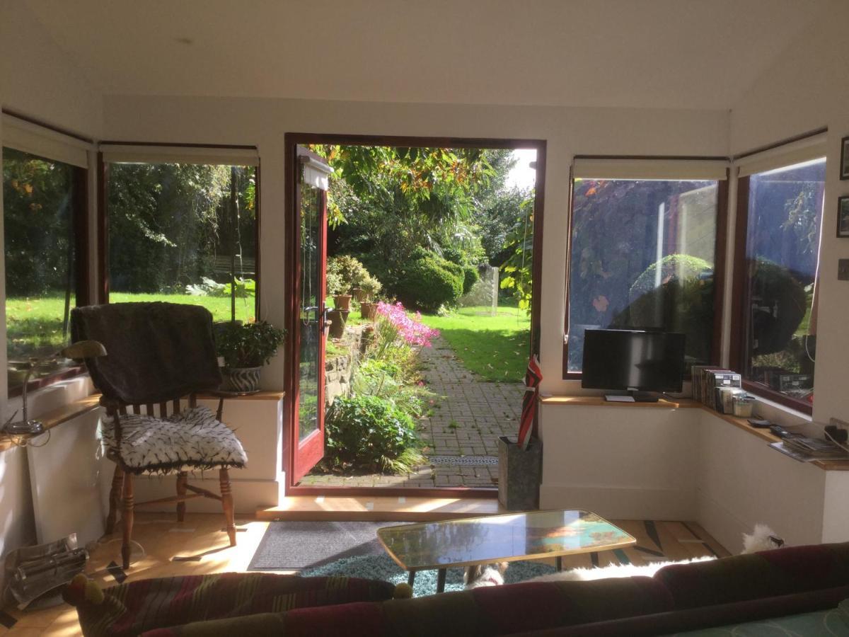 Unique Artists With A Private Garden. * Pewsey