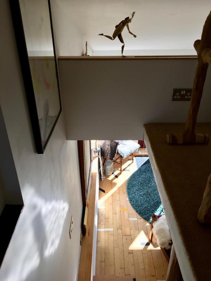 Unique Artists With A Private Garden. Apartment